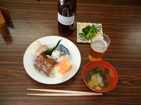 06-03-25箱寿司